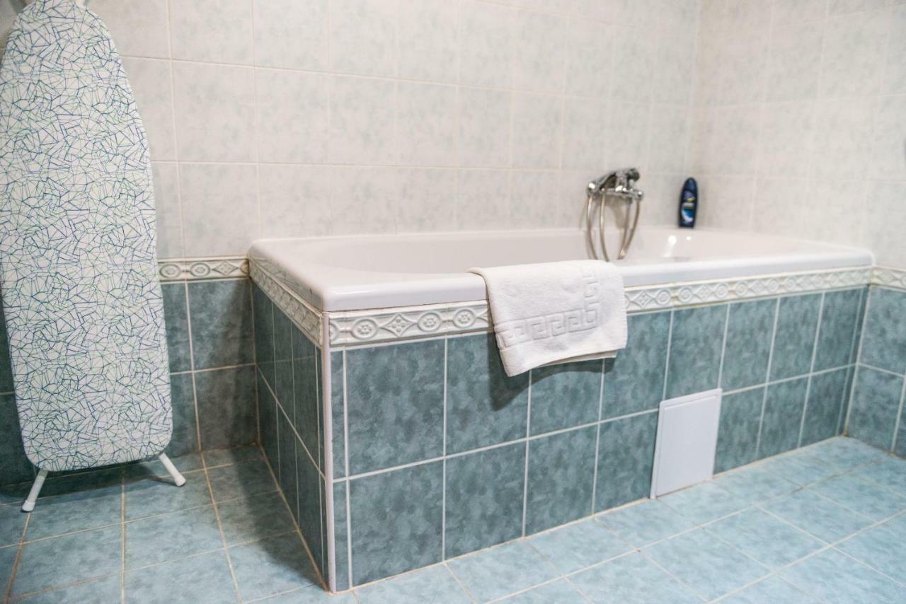 Spacious And Quiet Attic Flat In Centre 프라하 외부 사진